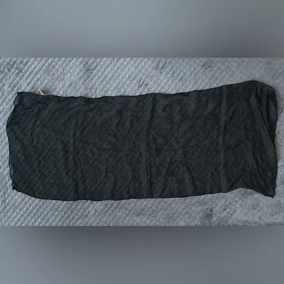 100% Silk Black Scarf Hand Rolled Made in Japan - Picture 3 of 3